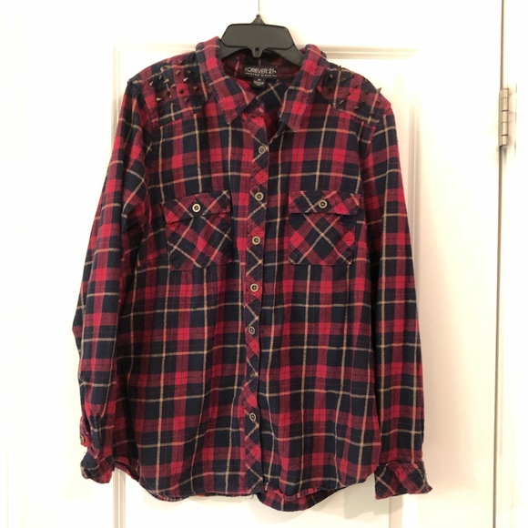 Forever 21 Tops - Women’s Spiked Flannel plaid Top